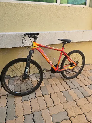 26" Mountain Bike - Used Trek-Style Frame, Front Suspension