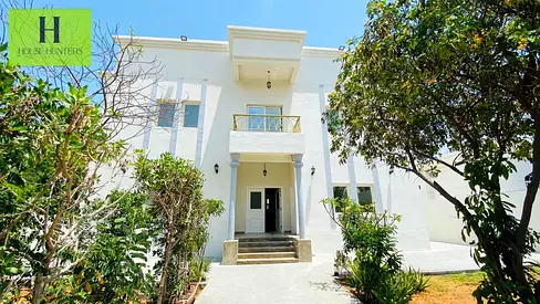 Beautiful 4BR Villa Big Garden Area