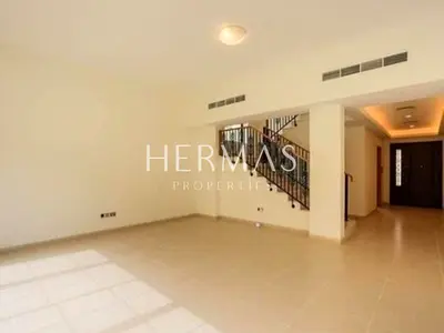 Well Maintained Family Villa in Nad Al Sheba 3