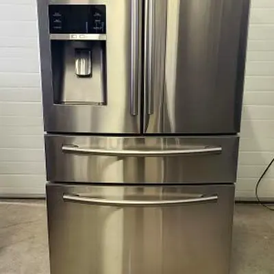 Samsung Stainless Steel French Door Refrigerator with Twin Freezer Drawers (Good Working Condition)