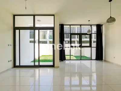 Unfurnished 5BR | Ready To Move | Close To Mall