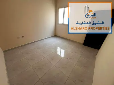 A very large studio apartment divided into a room and a living room, in a prime location, with flexible payment options and close to all amenities.