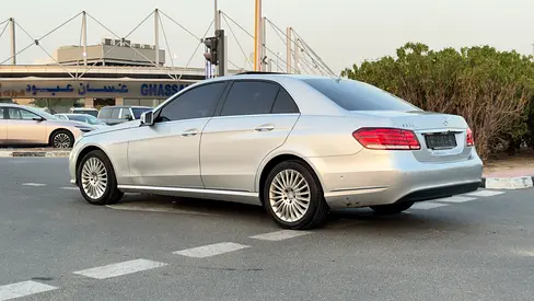 2014 Mercedes-BENZ E-CLASS photo 6