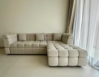 Sofa L-shaped – like new