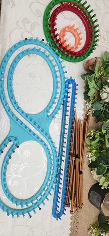 Knitting loom set with multiple looms and pegs - craft toy