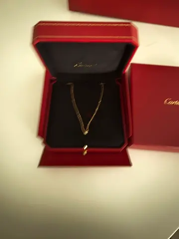 Cartier D’Amour XS necklace