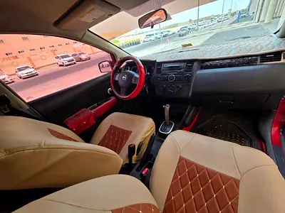 2010 Nissan VERSA 照片 5