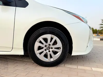 2017 Toyota PRIUS 照片 6