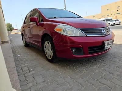 2010 Nissan VERSA 照片 1