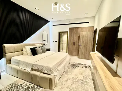 Fully Furnished Luxury| Ready to Move in