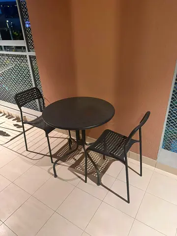 Outdoor metal bistro table with 2 matching chairs - black