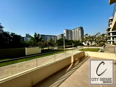 Available in November I Big terrace I Park facing