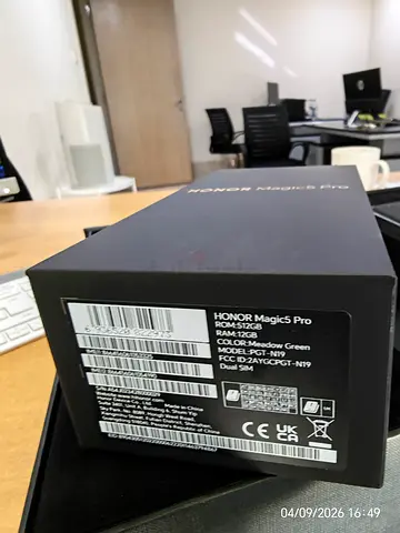 HONOR Magic5 Pro - 512GB Meadow Green with gift box and vip card