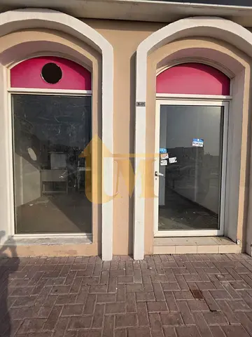 Fitted Shop for Sale France Cluster – P20 / Vacant