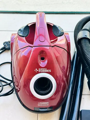 Eureka Forbes Bagged Vacuum Cleaner - Working Condition
