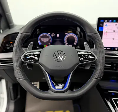صورة 7 لـ 2025 Volkswagen GOLF R