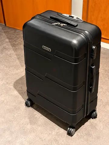 Large Hard Shell Suitcase