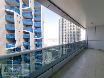 Spacious 1 BR | With Balcony | Vacant