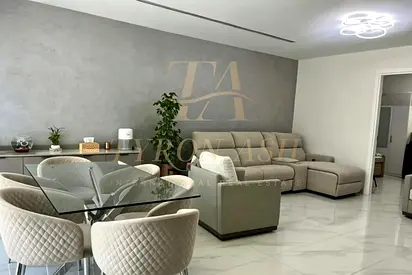 FULLY FURNISHED | HIGH SPEC UPGRADES | EXTENDED