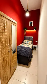 BOOK NOW! Premium Furnished Executive Solo Accomodation | Street2 | Next to Metro | Prime Location