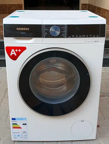front load Siemens brand 10kg washing machine, perfectly working condition.