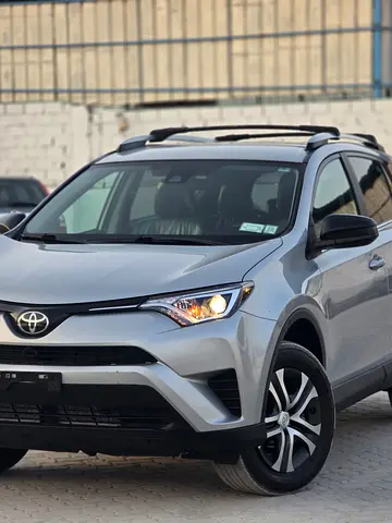 2018 Toyota RAV 4 — фото 13