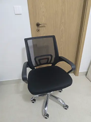 Ergonomic Black Office Chair with Mesh Back - Good Condition