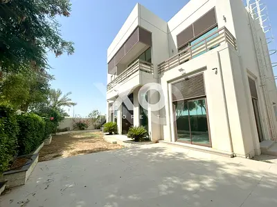 Single Row | Large 5 Bedroom | Vacant