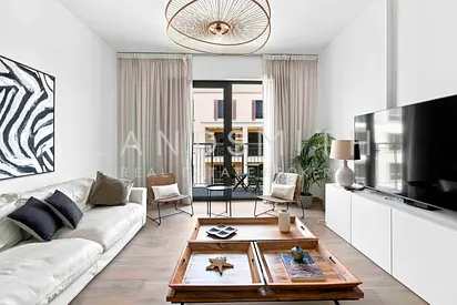 Fully Furnished 1 Bedroom Apartment | High End | Vacant