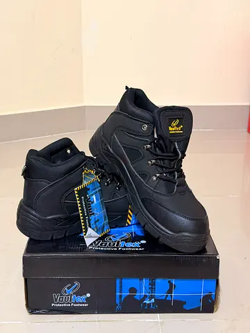 Men's Black Leather Safety/Work Boots - Size Unspecified, New