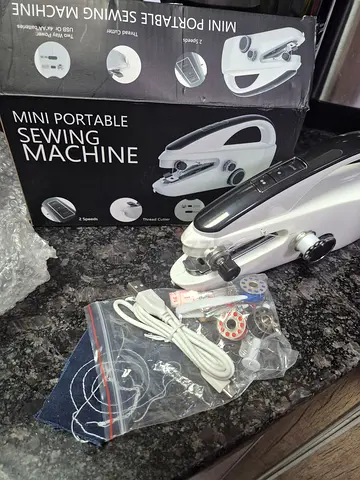 YASM-505A Mini Sewing Machine – Never Used