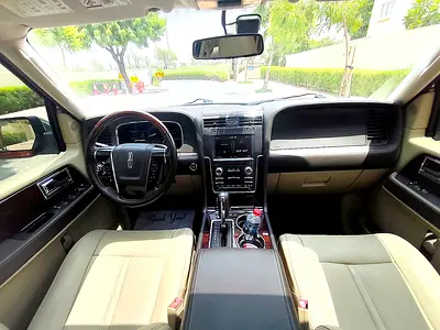 صورة 7 لـ 2015 Lincoln NAVIGATOR