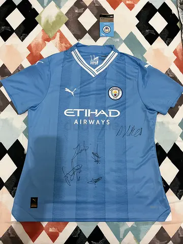 Signed Manchester City W.F.C. – Women’s Super League Jersey with labels