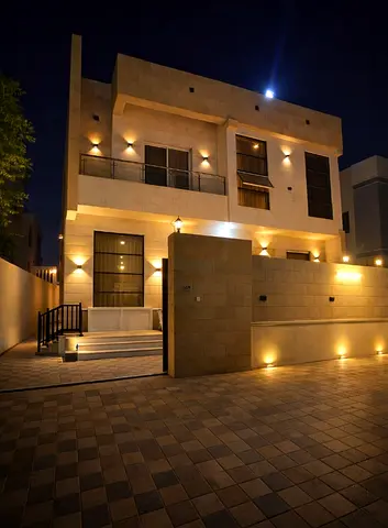 luxury 5 bedroom villa for sale in prime location at yasmeen including electricity and water