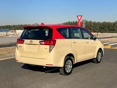 صورة 6 لـ 2022 Toyota INNOVA