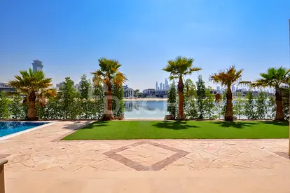 Gallery View | Vacant | Marina Skyline View