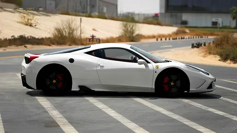 صورة 12 لـ 2014 Ferrari 458 SPECIALE