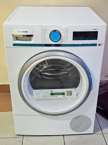 Siemens iq700 Dryer with Wifi technology Exellent Condition