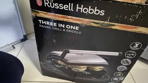 Russell Hobbs 3-in-1 Panini Grill (new in box)