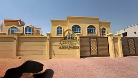 Spacious 4 bedroom with maid room villa for rent in hoshi