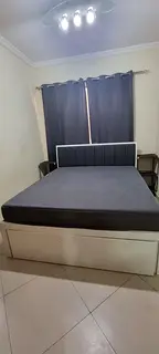 Private Room for Pure Veg Indian Female Executive in Mankhool