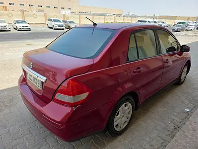 2010 Nissan VERSA 照片 9