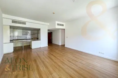 Bright & Spacious | 2 Bedroom | Wooden Flooring