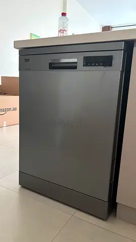 Beko freestanding stainless steel dishwasher - good condition