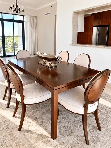Caracole dining set