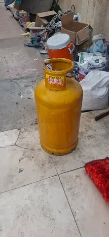 Sharjah empty cylinder with regulatorwith regulator