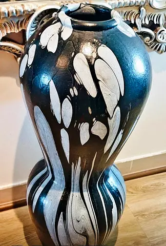 Modern Black and White Marble Pattern Floor Vase