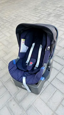 Inglesina Baby car seat with base
