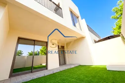 Single Row | Landscaped | Vacant | Near Amenities