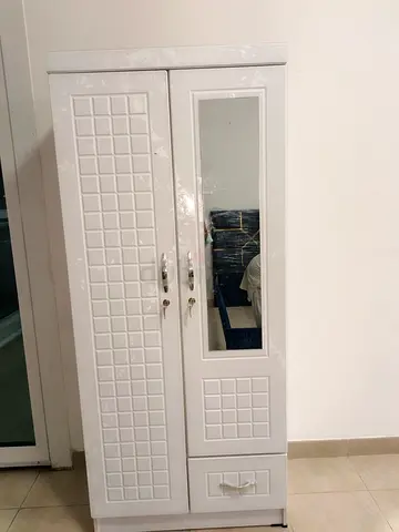 Hi sir and madam available 2 door cabinet brand new